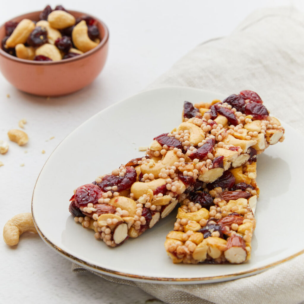 PS30014_1_nuts-cranberry-bar (1)